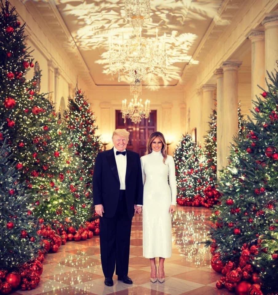 Galadriell__'s tweet photo. Il paraît que Donald Trump est vulgaire... https://t.co/ksTD2Roewd