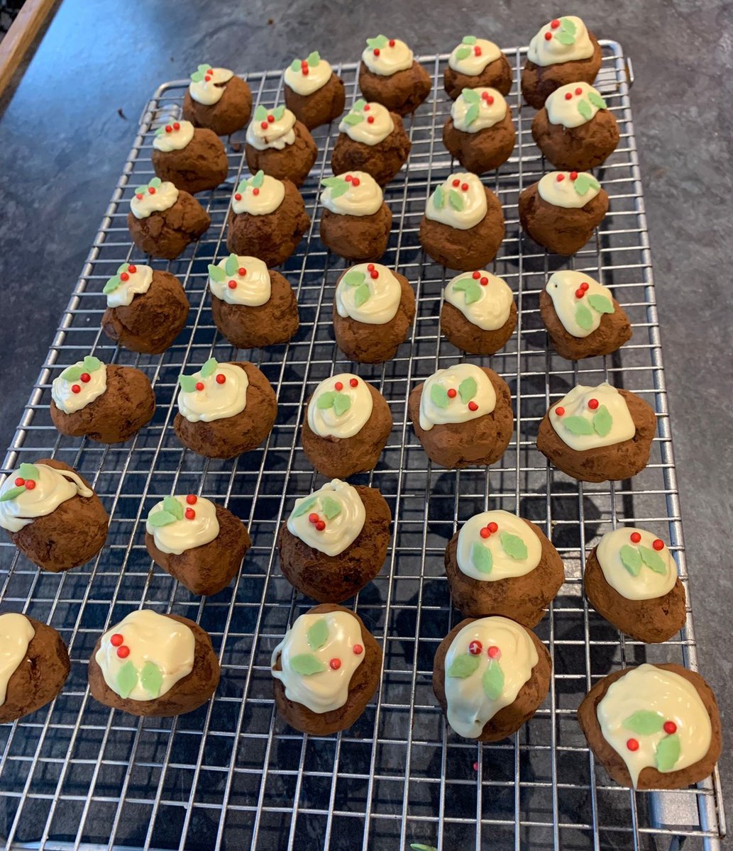 Having fun with chocolate Christmas truffles😊 #EarlyBiz #baking #smallbusinessowner #WinchesterUK #Hampshire