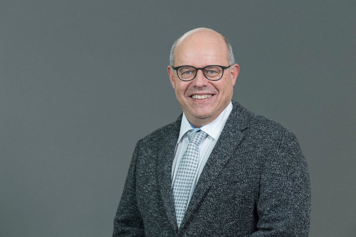 Krebsforschung: Wann kann man von Durchbruch reden?
Unser Präsident Jakob Passweg gibt im <a href="/SRF/">SRF</a> News Plus Podcast Antworten zum Thema.

Jetzt anhören: srf.ch/audio/news-plu…

<a href="/ReenaThelly/">Reena Thelly</a> <a href="/celrava/">Céline Raval</a> #podcast #newsplus #srf #krebsforschung