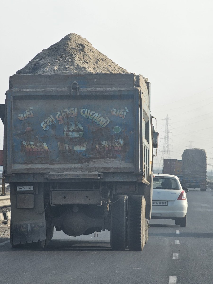 dhairyagajara's tweet image. #Gujarat का एक मात्र जिला #Kutch जहां हजारों Trucks बिना नंबर प्लेट घूमते हुए देखने मिलेंगे 

Thanks to @BhujRto &amp;amp; ARTO East Kutch

 बस आप पर भरोशा हैं की आप संज्ञान लेंगे @rmanjhu @sanghaviharsh