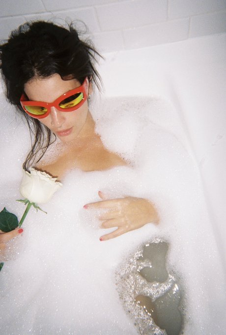 🥀🥀 https://t.co/LUicb8oKAt 🫧🫧 https://t.co/yrNwsBe0El