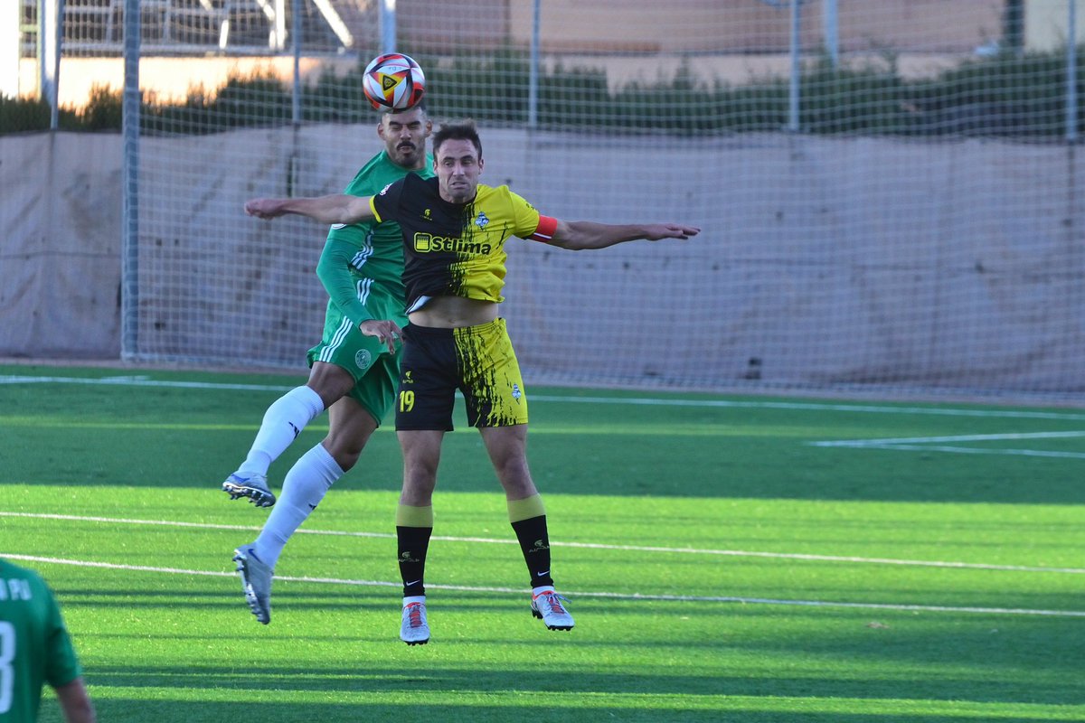 📝 PRIMER EQUIPO | JORNADA 14

𝐄𝐥 𝐂𝐃𝐆 𝐝𝐞𝐬𝐩𝐢𝐝𝐞 𝐞𝐥 𝟐𝟎𝟐𝟑 𝐜𝐨𝐧 𝐮𝐧 𝐞𝐦𝐩𝐚𝐭𝐞

Los goles de <a href="/pablobuceta19/">BU-Z</a> y de <a href="/javito1199/">Javier Redondo Franco</a> no fueron suficientes para que el conjunto arlequinado acabara el año con una victoria en El Chopo.