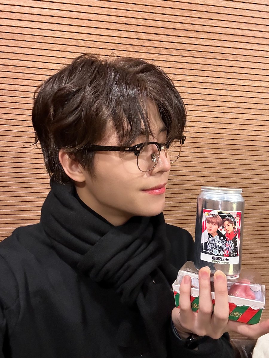 우리 고스티 언제나 고맙고 또 사랑한다!🥰

#SONJUNHYUNG #손준형