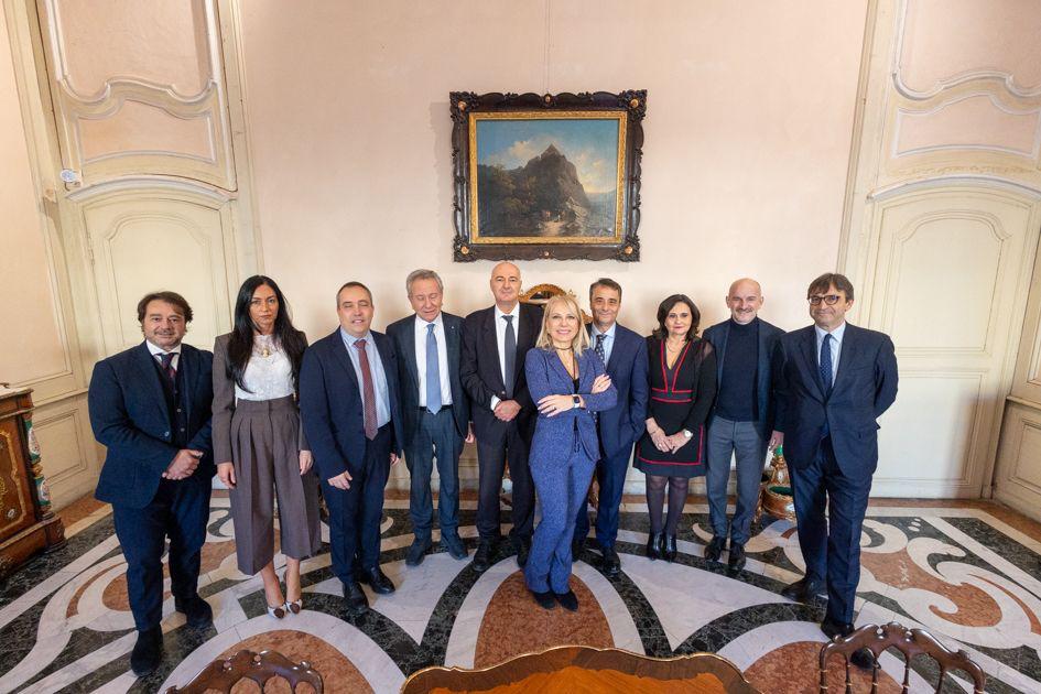 🔝<a href="/Upi_ER/">UPI Emilia-Romagna</a> in prima nazionale ha presentato il volume "La nuova funzione di controllo della Corte dei conti" ➡️ bit.ly/4aqIMEi