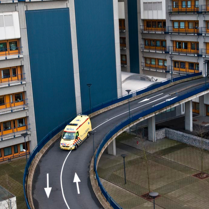 Als universitair ziekenhuis levert het LUMC zorg van topniveau. Maar waar zijn we precies goed in? En wat maakt ons uniek? Daar vertellen we je graag meer over. Met dit keer aandacht voor: onze acute zorg aan patiënten met ernstige longembolie. 👉 bit.ly/48fVIva