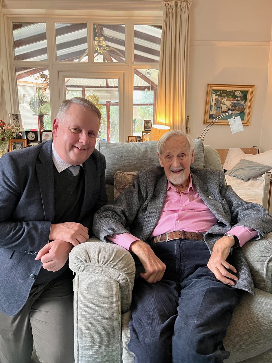 Yesterday I had the privilege of meeting Jack Hemming, a 102 year old pilot who conducted the first @flying4life survey trip to Africa over 75 years ago. Great way to begin to wind things up for Christmas! #inspirational