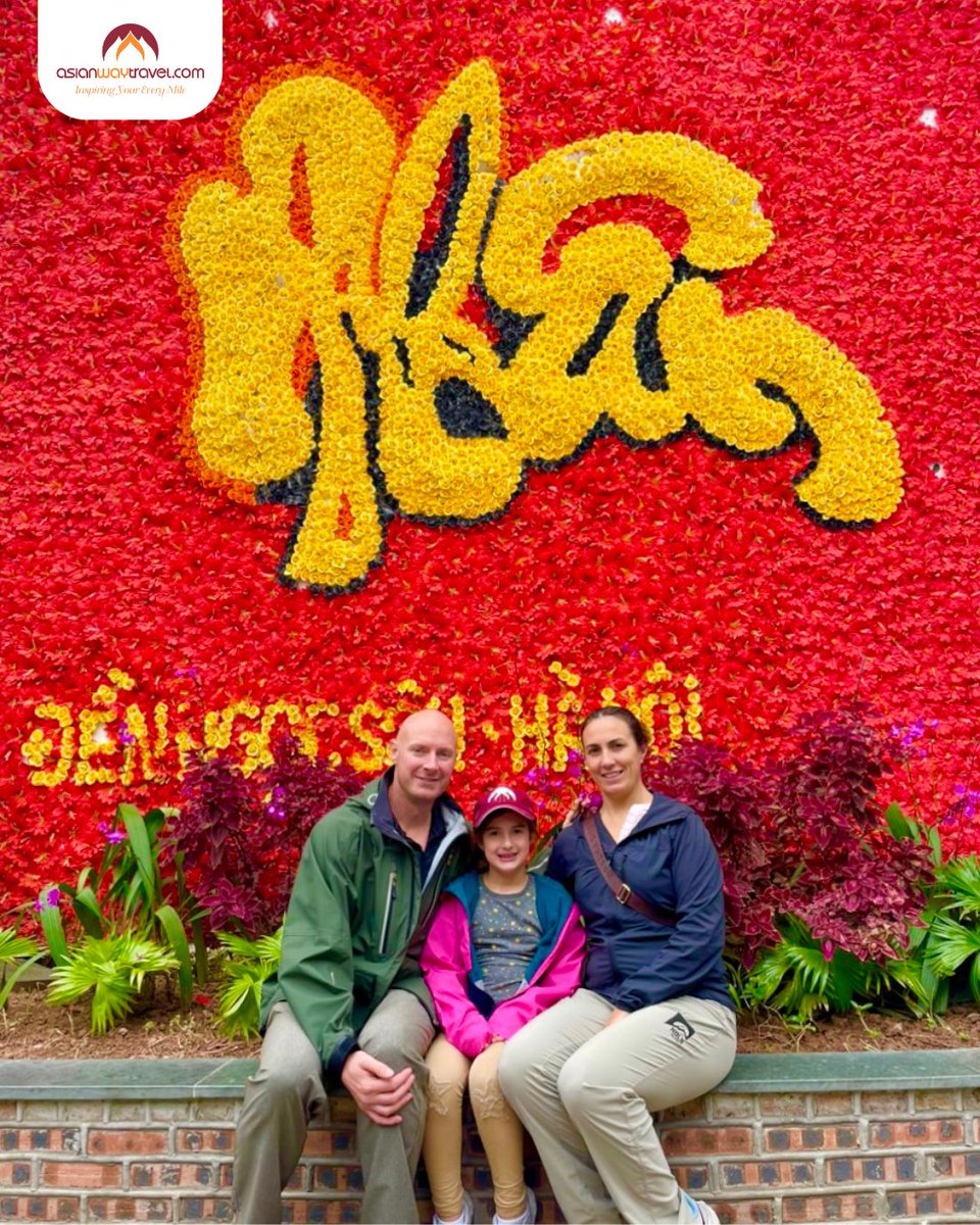 AsianwayTravel's tweet image. ❄️𝐂𝐡𝐚𝐬𝐢𝐧𝐠 𝐚𝐰𝐚𝐲 𝐭𝐡𝐞 𝐰𝐢𝐧𝐭𝐞𝐫 𝐛𝐥𝐮𝐞𝐬 𝐰𝐢𝐭𝐡 𝐬𝐨𝐦𝐞 𝐜𝐨𝐳𝐲 𝐟𝐚𝐦𝐢𝐥𝐲 𝐦𝐨𝐦𝐞𝐧𝐭𝐬 𝐢𝐧 𝐇𝐚𝐧𝐨𝐢&apos;𝐬 𝐄𝐚𝐬𝐭!
☃️ We&apos;re thrilled to be a part of this family&apos;s unforgettable trip.
#FamilyTime #TravelAdventures #HanoiVibes #WarmMemories #asianwaytravel