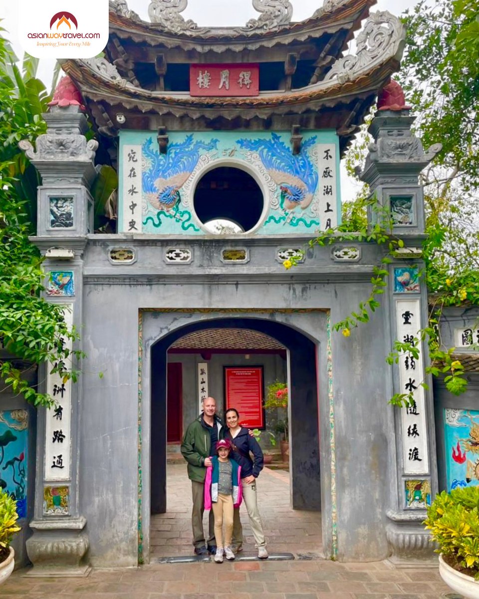 AsianwayTravel's tweet image. ❄️𝐂𝐡𝐚𝐬𝐢𝐧𝐠 𝐚𝐰𝐚𝐲 𝐭𝐡𝐞 𝐰𝐢𝐧𝐭𝐞𝐫 𝐛𝐥𝐮𝐞𝐬 𝐰𝐢𝐭𝐡 𝐬𝐨𝐦𝐞 𝐜𝐨𝐳𝐲 𝐟𝐚𝐦𝐢𝐥𝐲 𝐦𝐨𝐦𝐞𝐧𝐭𝐬 𝐢𝐧 𝐇𝐚𝐧𝐨𝐢&apos;𝐬 𝐄𝐚𝐬𝐭!
☃️ We&apos;re thrilled to be a part of this family&apos;s unforgettable trip.
#FamilyTime #TravelAdventures #HanoiVibes #WarmMemories #asianwaytravel
