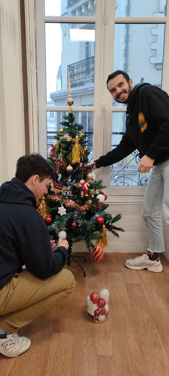 dahive : agence web #Nantes tweet media