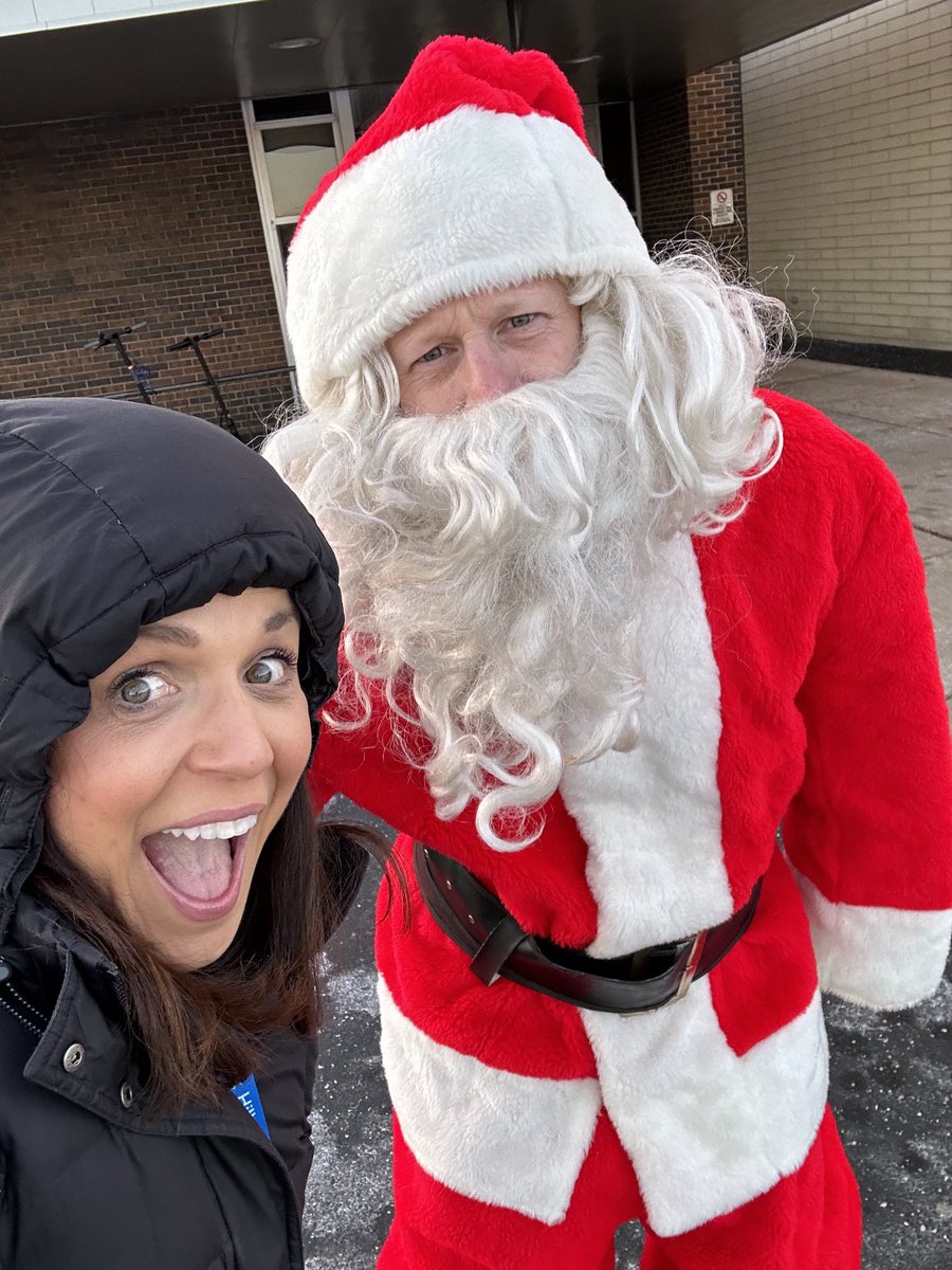 Look who joined me for AM drop-off! 🎅 You better believe I was on my best behavior! #LoveWhereYouWork #hillepride #BeACoffeeBean