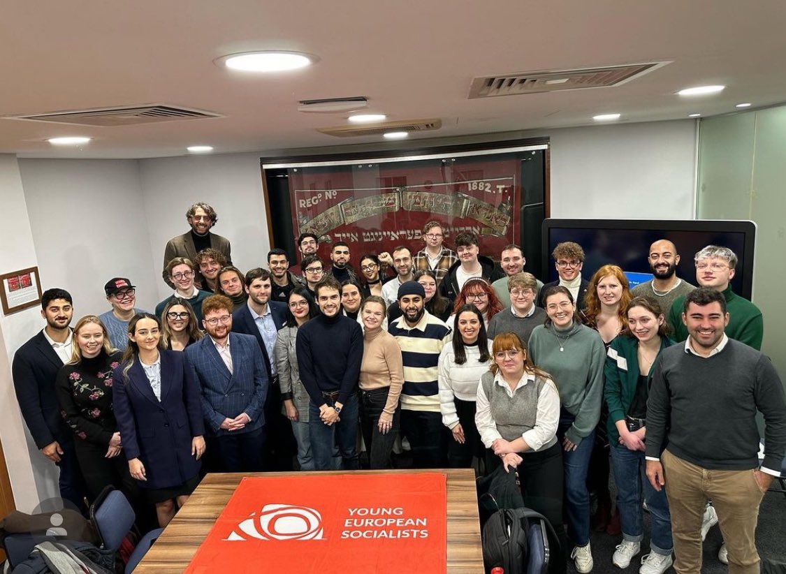 Our Vice President attended YES bureau meeting in London this weekend. Surrounded by European allies and friends, setting out innovative political initiatives, we are so proud to be a part of this organisation. A huge thank you to @youngfabians for hosting!