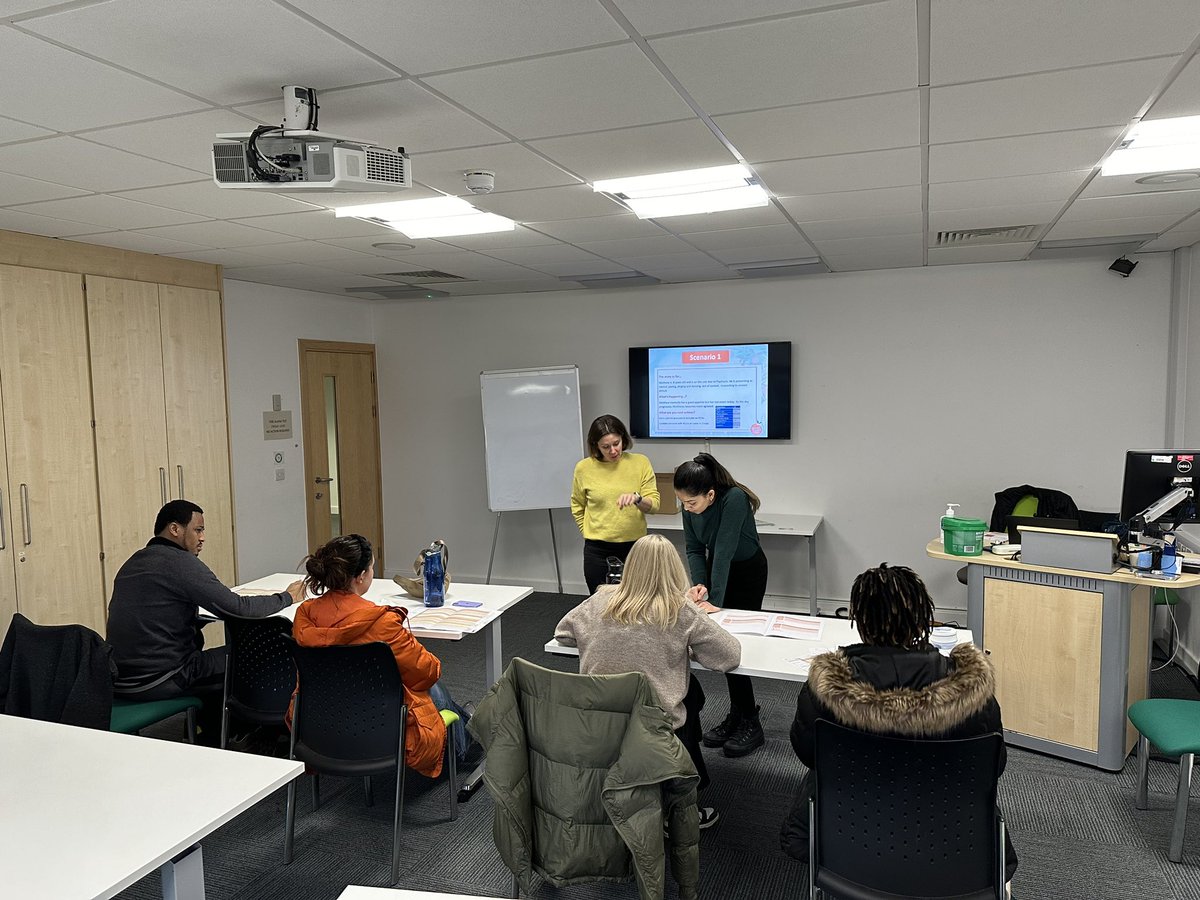 Paediatric Emergency Assessment Communication Handover (PEACH) training at Harrow today with Jenni and Zankar. @CNWLNHS @ALERT_Course