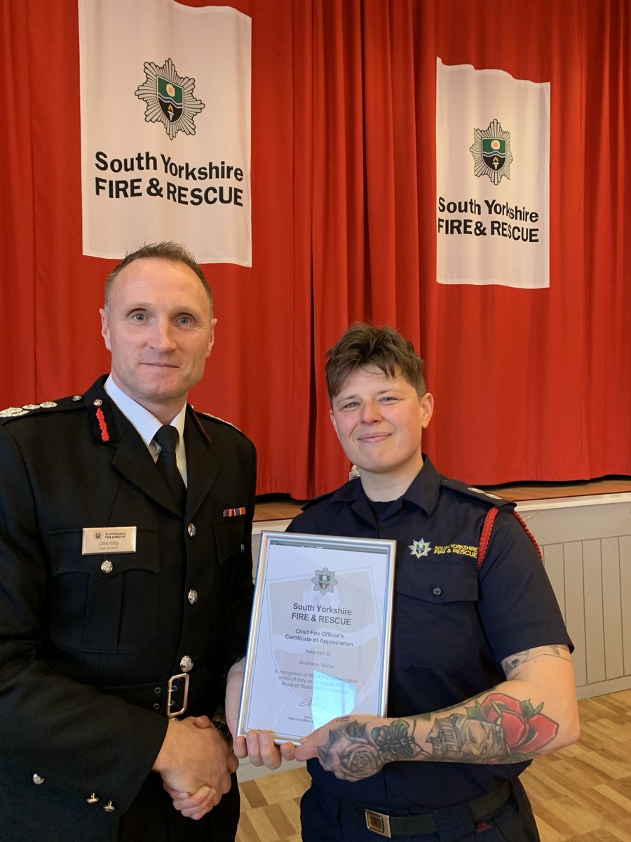 Great to be able to present Watch Manager Stephanie Walker with a certificate of appreciation for her actions to save a man’s life whilst on holiday in August. Well done Steph. 👏👏👏🔝🚒