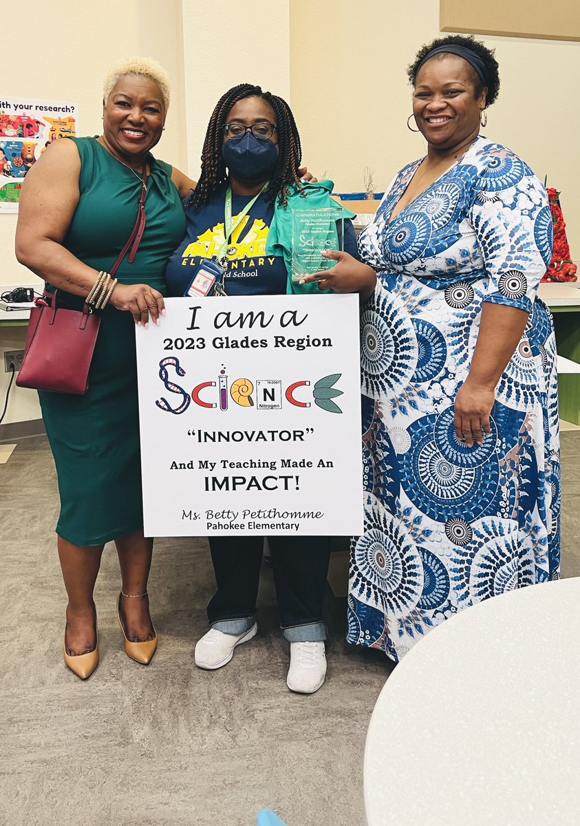 PahokeeELibrary's tweet image. Thanks to Dr. McTier & Mrs. Harper for celebrating our Glades Region Science Innovators collaborative success🥰 @GladesRegion ScienceThinkTank
@PahokeeEL_Stars @pbcsd