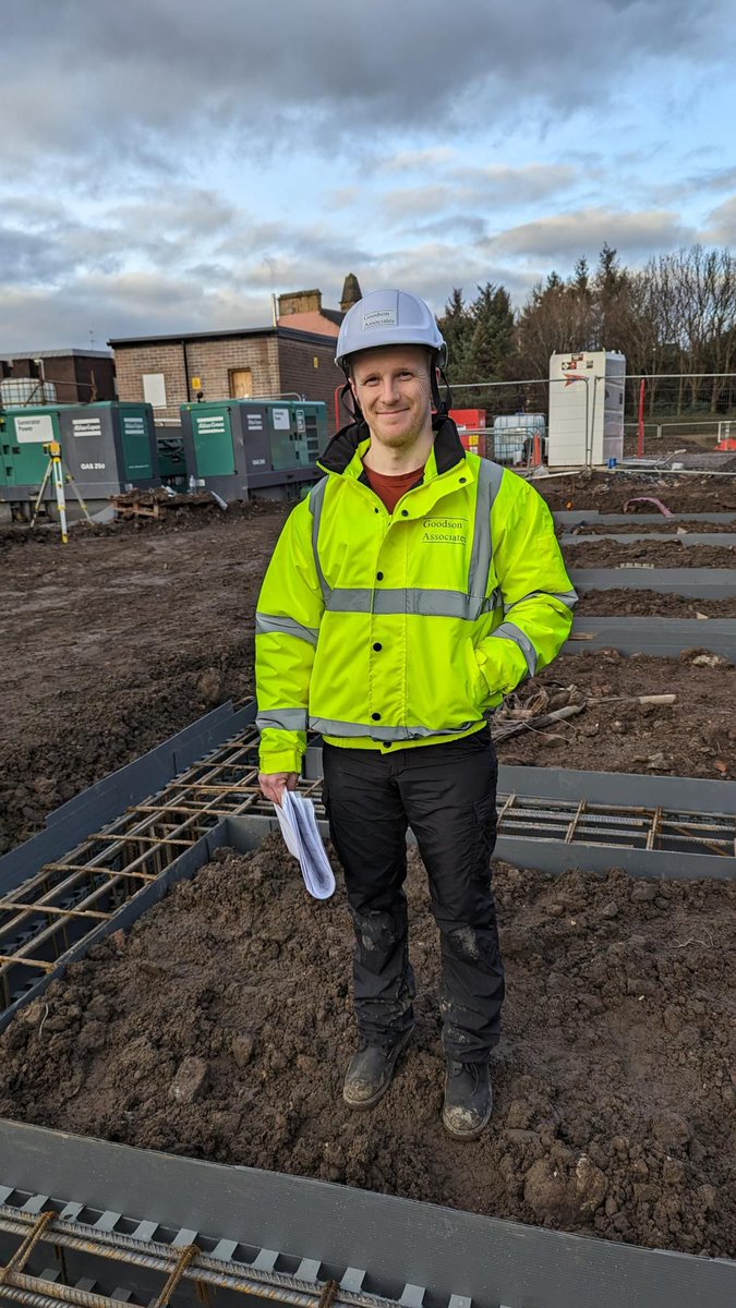 Congratulations to Thomas Graham, MEng Civil Engineering graduate, who was named ‘Best Graduate Structural Engineer’ at the Scottish Structural Engineering People Awards. Find your future in Civil Engineering at the University of Dundee today: buff.ly/3Tz2Ez8