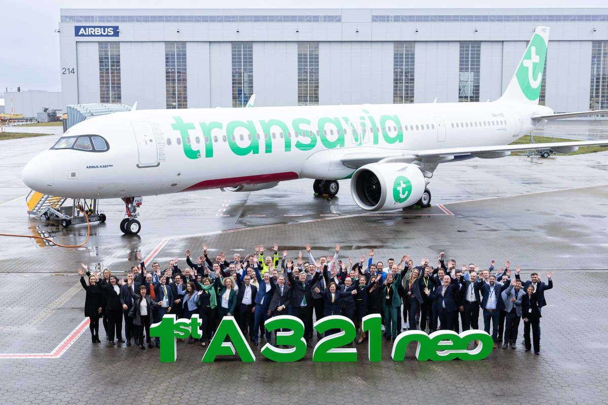 Today, #AirFranceKLM took delivery of a first @Airbus #A321neo aircraft, to be operated by @Transavia. Fitted with 232 seats in a single-class configuration, the aircraft will operate its first commercial flight out of @Schiphol airport on January 5, 2024 bit.ly/3trxK1a