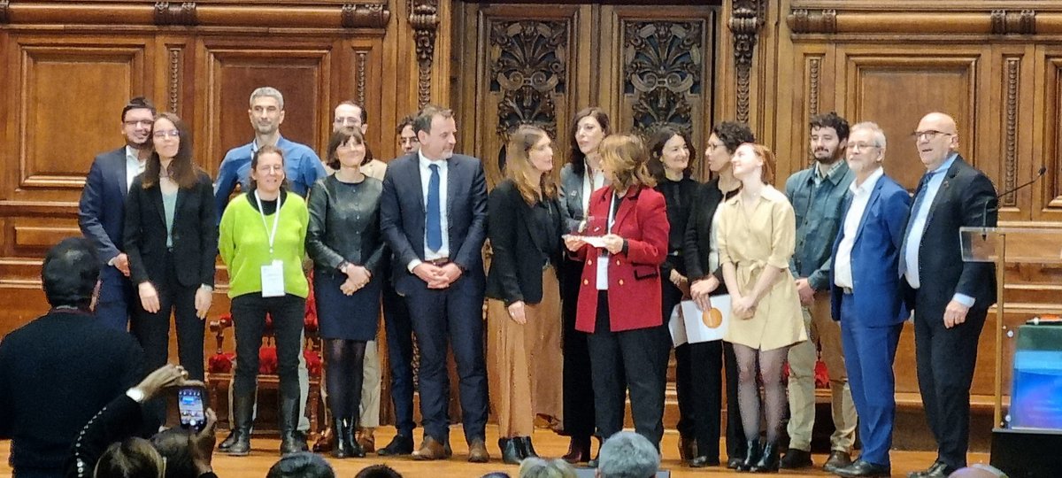 Prix des jeunes #France2030 Compétences et métiers d'avenir remis au lauréat MONA 'Mon apprentissage + en Europe' porté par @ea_mobility @JeanArthuis. Pour qu'Erasmus soit enfin ouvert aux apprentis !