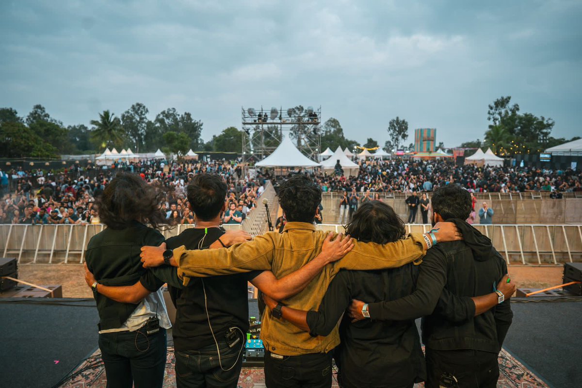Parvaaz (@parvaazmusic) on Twitter photo We feel very grateful and super inspired to have shared the stage with some of the best rock bands from India, other countries and, of course, the legendary Deep Purple!
Thank you to <a href="/bookmyshow/">BookMyShow</a>.live for putting it all together.
đź“·: @harshithdoingthings We feel very grateful and super inspired to have shared the stage with some of the best rock bands from India, other countries and, of course, the legendary Deep Purple!
Thank you to <a href="/bookmyshow/">BookMyShow</a>.live for putting it all together.
đź“·: @harshithdoingthings