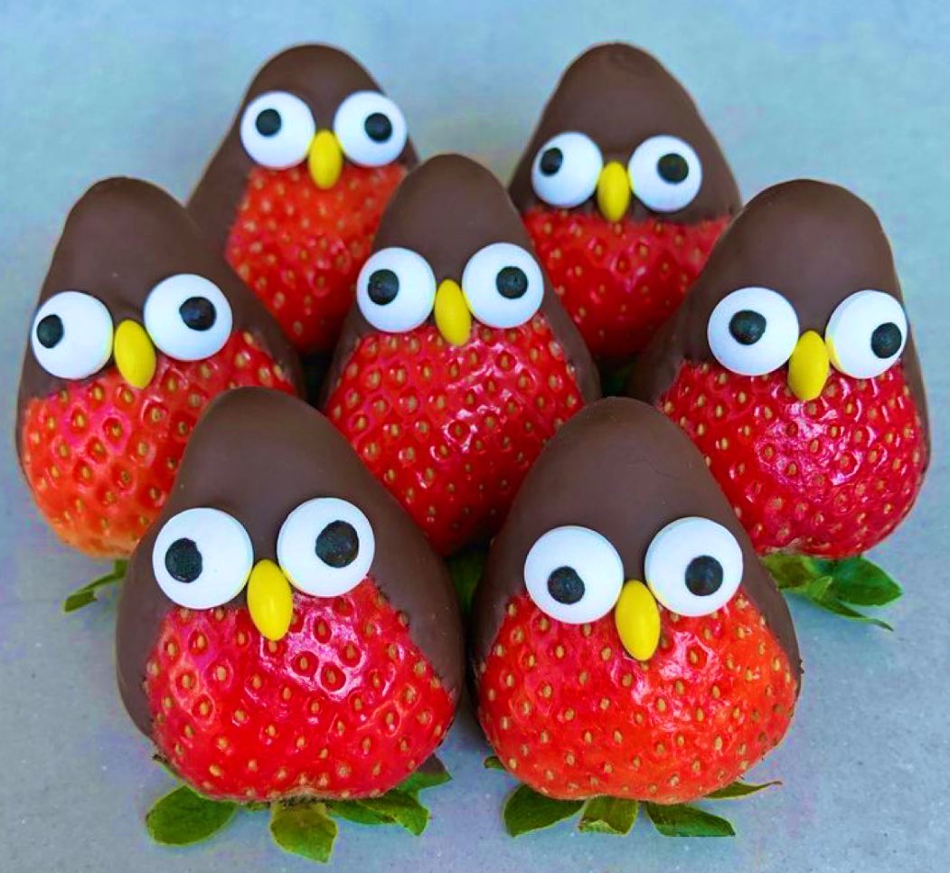 Penguin Strawberries 
Too cute
#FunFood