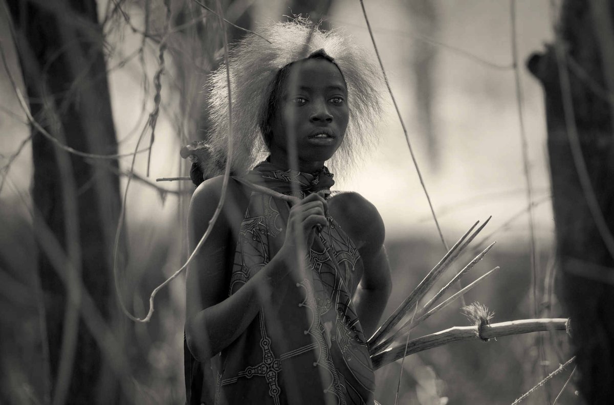 The Hadzabe of Tanzania in East Africa are one of the last remaining tribes of hunter-gatherers in the world. 'Since connecting with the Hadza, I’ve been drawn to the connection between sustainability and indigenous wisdom'— Nicol Ragland. globalonenessproject.org/library/photo-…