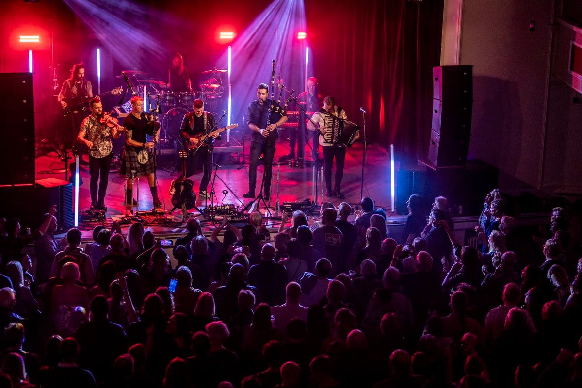 What a night! An epic performance filled with sensational music and unforgettable energy - Huge thanks to Skerryvore and all who made this event a massive success! Photos by Kevin Kerr 📷