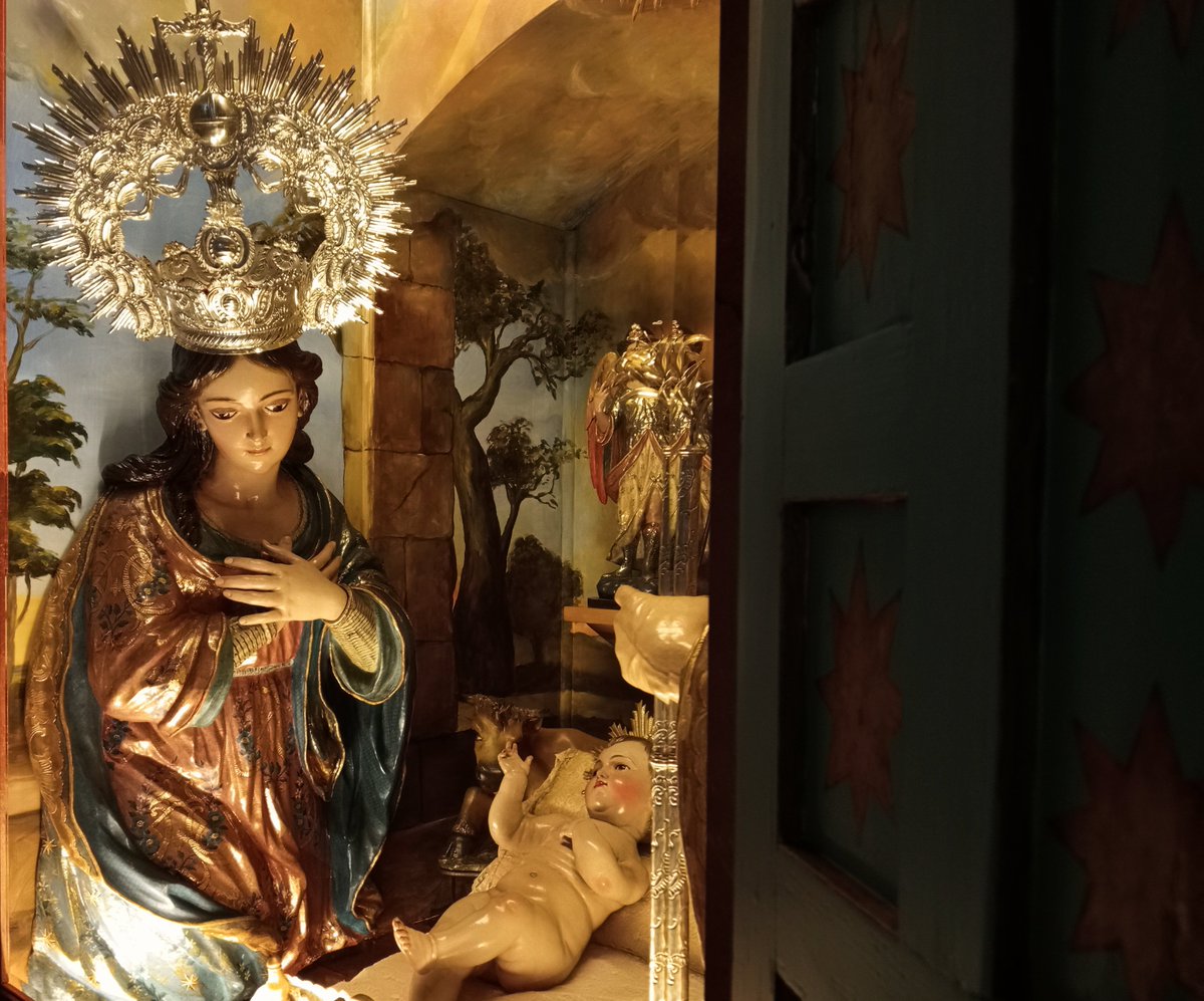 ARTE SACRO.
Decoración/ ornamentación de HORNACINA para BELÉN.
🎨Técnica mixta s/madera.
📍Clausura del Convento de Santa María de Jesús, Hermanas Pobres Clarisas( Sevilla).

Información/galería completa:
🔗arnidoarteyrestauracion.blogspot.com/2023/12/arte-s…
#pintura #belenismo #artesacro #Navidad #Sevilla