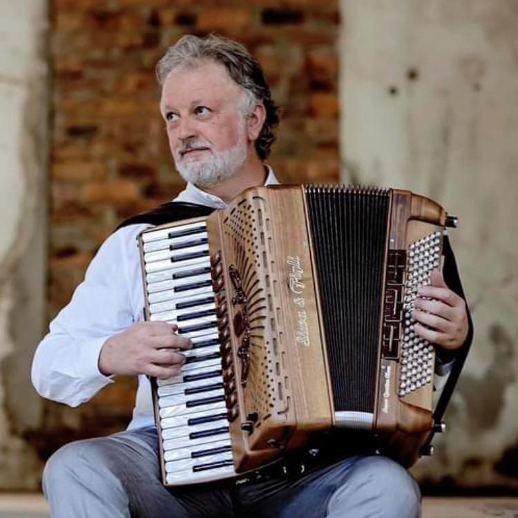 Black Oystercatcher Wines (@boc_wines) on Twitter photo Exciting news!
The talented accordion player, Stanislav Angelov, will be bringing the sounds of France to the Black Oystercatcher Wine Farm from today until 28 December! 🎹
Image: Stanislav Angelov
#BlackOystercatcher #Entertainment #LiveEntertainment #Wine Exciting news!
The talented accordion player, Stanislav Angelov, will be bringing the sounds of France to the Black Oystercatcher Wine Farm from today until 28 December! 🎹
Image: Stanislav Angelov
#BlackOystercatcher #Entertainment #LiveEntertainment #Wine