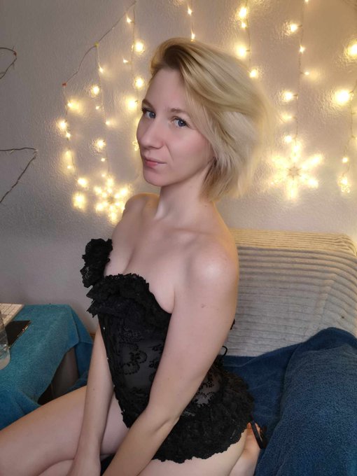 Probl&egrave;me technique r&eacute;gl&eacute;! On peut attaquer le live et rattraper le retard :D https://t.co/P6KBkbh9Nc