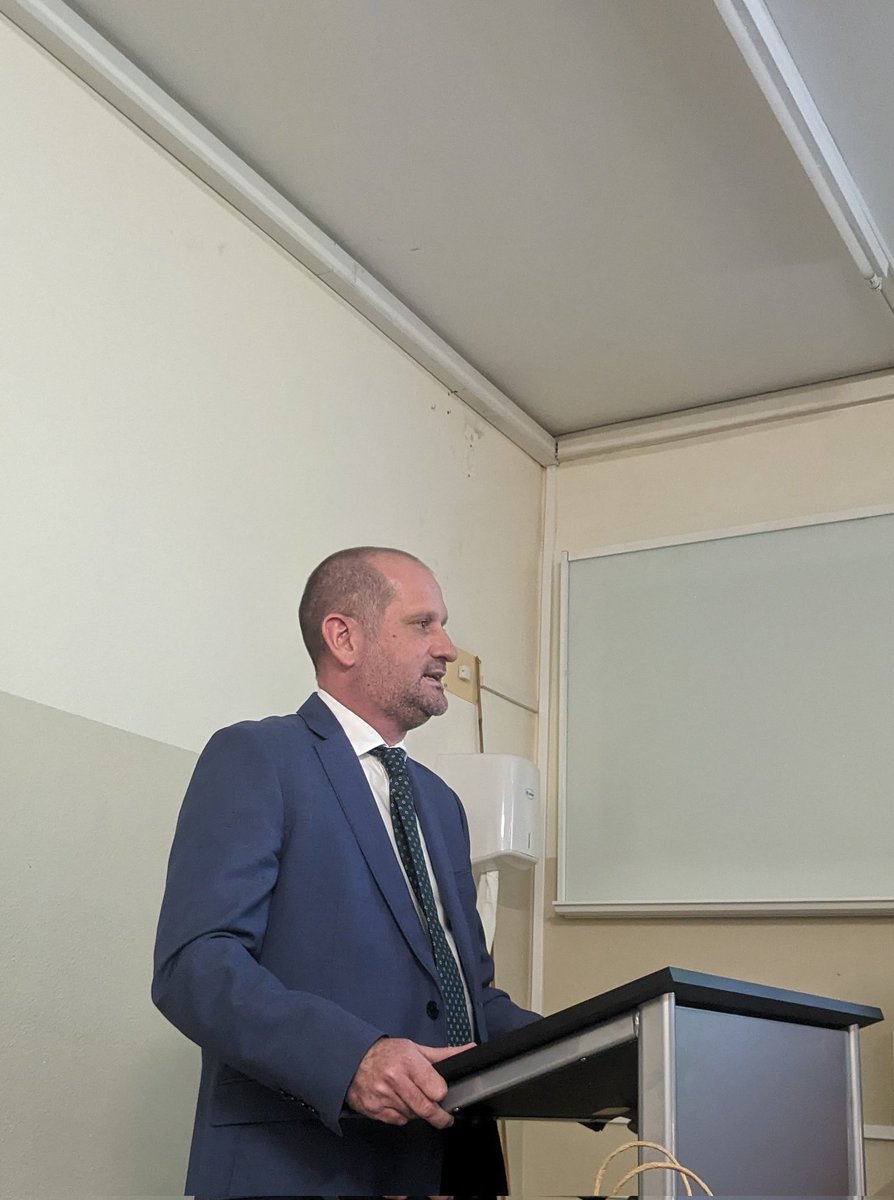 Alfredo Páez-Carpio (@apaezcarpio) on Twitter photo Presentación de la tesis doctoral "Papel de la Radiología Torácica Intervencionista en el manejo de los nódulos pulmonares" por parte de mi mentor y amigo <a href="/Ivanvollmert/">Ivan Vollmer</a> ¡Felicidades! Presentación de la tesis doctoral "Papel de la Radiología Torácica Intervencionista en el manejo de los nódulos pulmonares" por parte de mi mentor y amigo <a href="/Ivanvollmert/">Ivan Vollmer</a> ¡Felicidades!