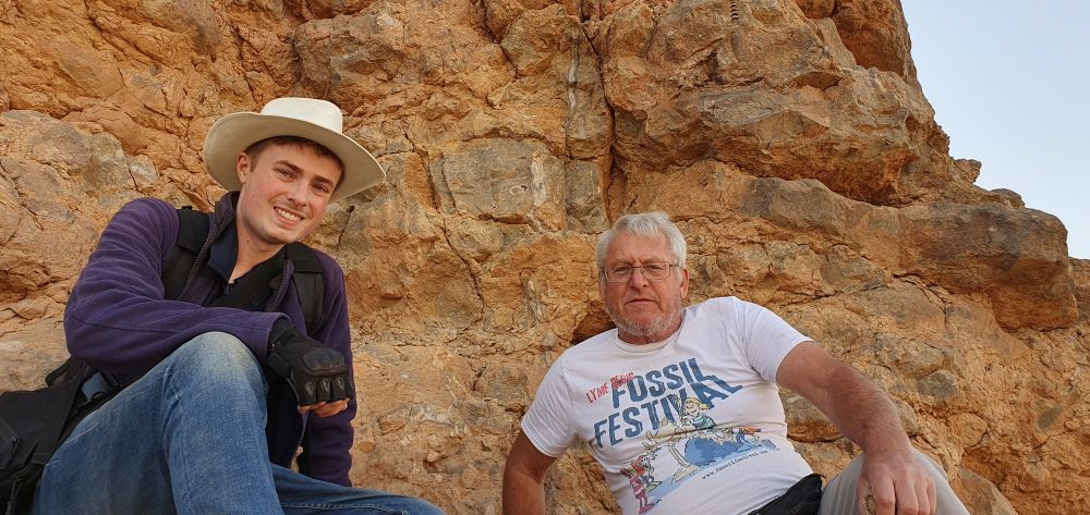 Palaeontology student, Ben Thomas, celebrates the 300th episode of '7 Days of Science' 🦕🌎 His passion for nature & science, nurtured by his tech-savvy Grandad, has garnered over 600K subscribers and nearly 130M views! 👏 Full story 👉 bit.ly/3RKv7kd @BenGThomas42