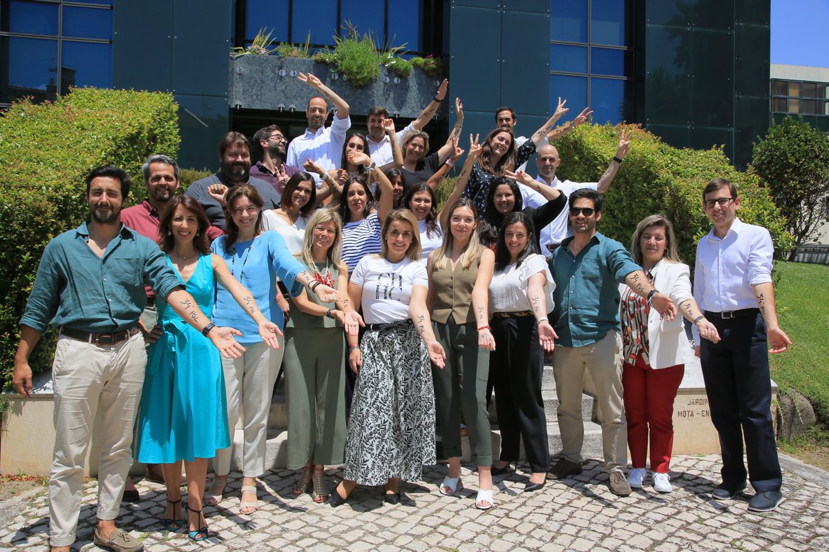 Feliz Natal para os participantes e alumni do PGL! Que esta época traga momentos de reflexão sobre as vossas realizações e ambições 🎄

#aesebschool #gestãoeliderança #feliznatal