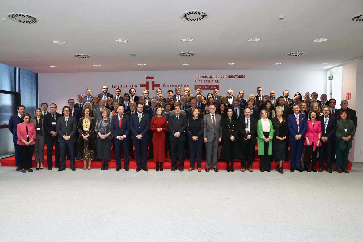 La Reina preside la Reunión Anual de Directores del <a href="/InstCervantes/">Instituto Cervantes</a> en la localidad asturiana de Avilés.

➡️casareal.es/ES/Actividades…