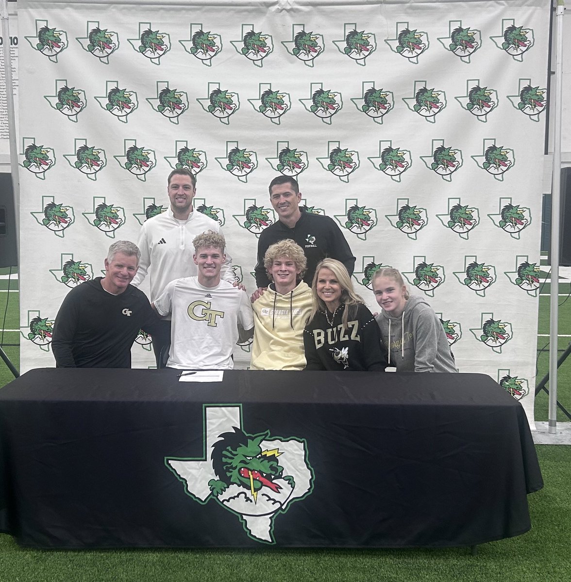 Southlake Carroll Football (@carrolldragonfb) on Twitter photo Congratulations to <a href="/grahamknowles24/">Graham Knowles</a> on signing with <a href="/GeorgiaTechFB/">Georgia Tech Football</a>
Can’t wait to see what you do at the next level! We are proud of you!
#ProtectTheTradition
<a href="/SLCAthletics/">Carroll Dragons</a>
<a href="/coachrdodge/">Riley Dodge</a>
<a href="/CABCSLC/">CABC</a> Congratulations to <a href="/grahamknowles24/">Graham Knowles</a> on signing with <a href="/GeorgiaTechFB/">Georgia Tech Football</a>
Can’t wait to see what you do at the next level! We are proud of you!
#ProtectTheTradition
<a href="/SLCAthletics/">Carroll Dragons</a>
<a href="/coachrdodge/">Riley Dodge</a>
<a href="/CABCSLC/">CABC</a>