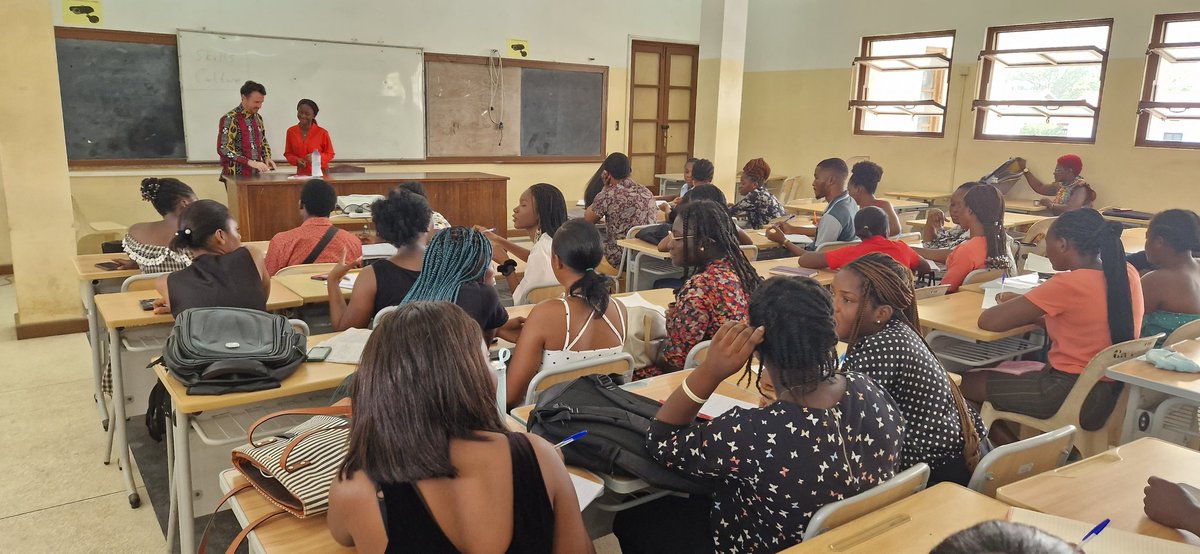 Thank you to Dr Vyda Hervie who invited me to talk to her University of Ghana Social Work students about the work @TTELGhana is doing to support GES and @nacca_ghana to reform secondary education. I am pleased some of the students expressed an interest in teaching as a career.