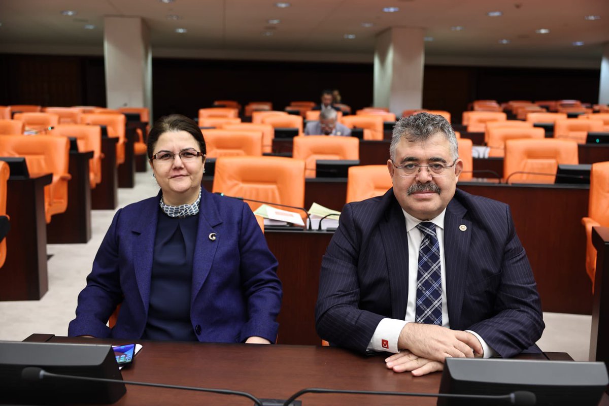 📍TBMM

Gazi Meclisimizde bütçe görüşmelerimiz devam ediyor.

Bugün Çevre, Şehircilik ve İklim Değişikliği Bakanlığımız ile Gençlik ve Spor Bakanlığımız ve Bağlı Kuruluşlarının 2024 yılı bütçe görüşmeleri için TBMM Genel Kurulundayız.