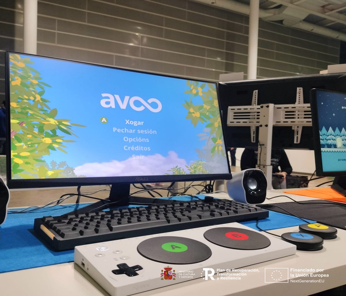 iseltecgames's tweet image. O noso paso polo @culturgal foi marabilloso! Múltiples persoas probaron Avoo, dándonos valoracións moi positivas! Puidemos estar cos nosos amigos do @MuseoVideoxogo.
Agradecemos a @videoxogo_gal a invitación por ter Avoo no seu espazo!