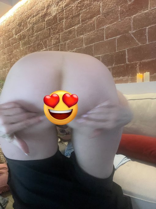 new material at 2:30 p.m.  https://t.co/6IJPev4PgZ https://t.co/V9ygfckryO<a href="/tag/whatsapp"class="tags"><span>#whatsapp</span></a>