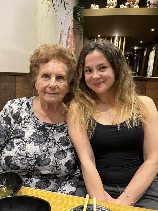 Last night I went for dinner with my Nan, but she insisted the overhead lighting was misrepresentative