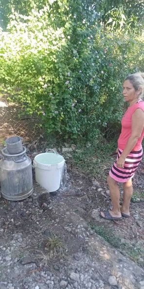 Se realiza por parte del Consejo de  dirección de la Unidad Empresarial de Base de Acueducto y Alcantarillado  de Bartolomé Masó, recorrido por el barrio de Regimiento abajo para  evaluar la calidad en el servicio de agua que se brinda a nuestra  población