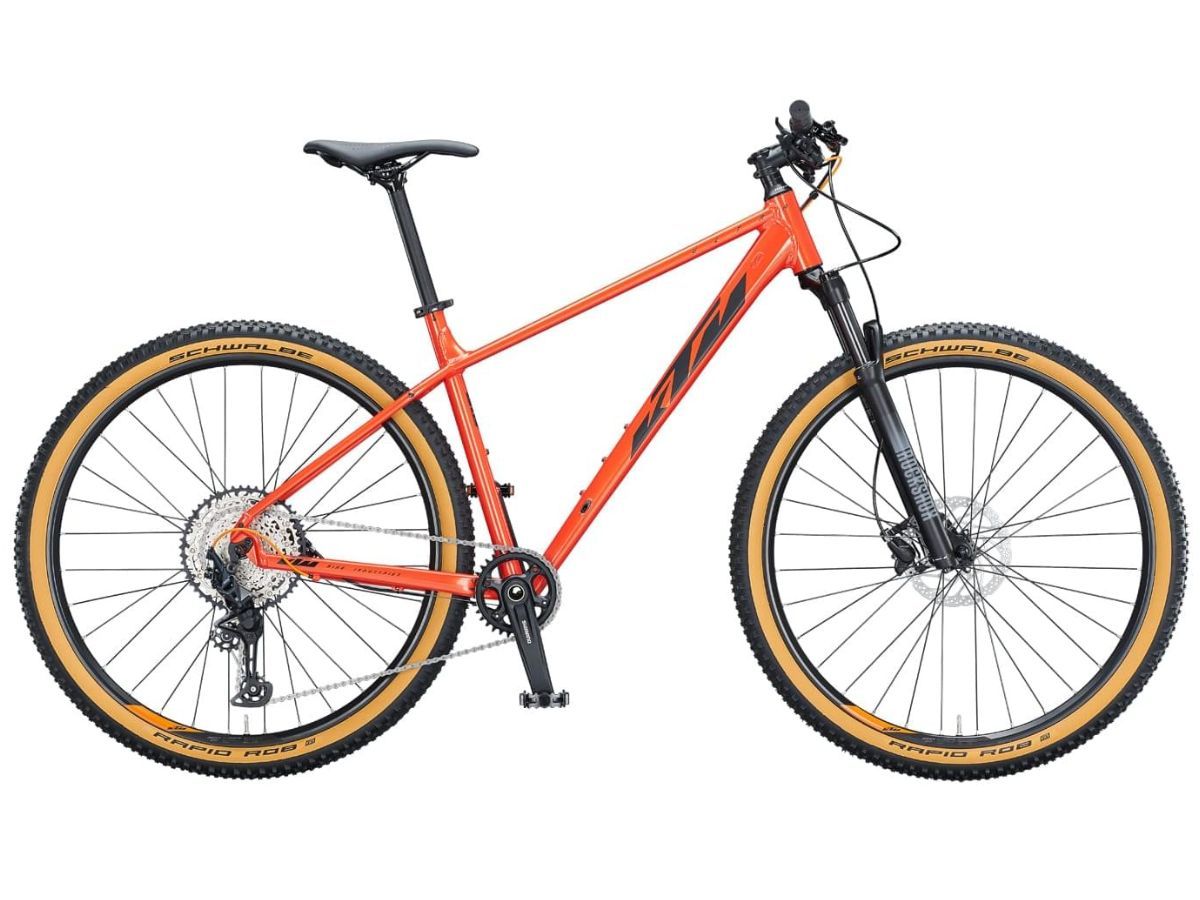 With a versatile Aluminium Frame, a RockShox Suspension and a Shimano Deore 1x12-Speed drivetrain, this MTB is sure to help you tackle the most challenging single tracks. buff.ly/3uAnWBW #ChooseMyBicycle #KeepCycling #KTM #KTMBikes #Bicycle #Cycle #Cycling #Cyclist