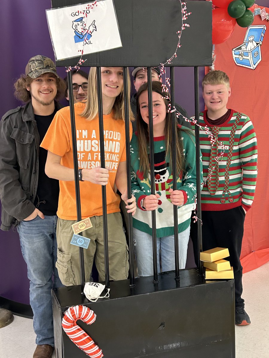 Holiday Monopoly Day 2 about to begin ⁦<a href="/BulldogsKHS/">Kearney High School</a>⁩