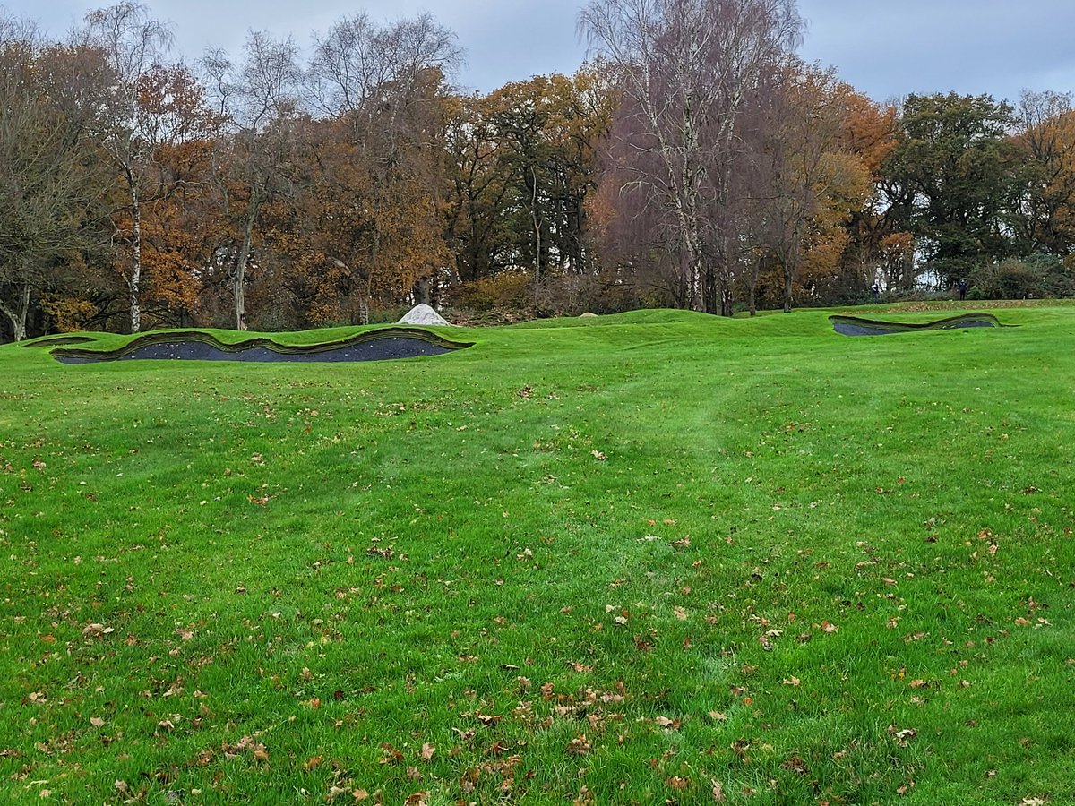 Good to visit @chipgolfclub recently to take a look at how this Autumn's work is bedding in. Quite a transformation @DuraBunker @RennieDesign1 @EIGCA #syntheticbunkeredges #rubbercrumbliner #collaboration