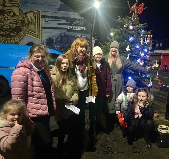 We Make Culture (@we_make_culture) on Twitter photo Yesterday, Hendon YMP had the best time performing at <a href="/BackontheMapLtd/">Back on The Map</a> ’s Christmas Grotto! 🧣🎄
The group has worked so hard with <a href="/ashlowes/">Ashleigh Lowes</a> and <a href="/hollysounds/">Holly Rees</a> since October. They’ve all started singing, playing instruments & now they’ve all performed together for the first time! Yesterday, Hendon YMP had the best time performing at <a href="/BackontheMapLtd/">Back on The Map</a> ’s Christmas Grotto! 🧣🎄
The group has worked so hard with <a href="/ashlowes/">Ashleigh Lowes</a> and <a href="/hollysounds/">Holly Rees</a> since October. They’ve all started singing, playing instruments & now they’ve all performed together for the first time!