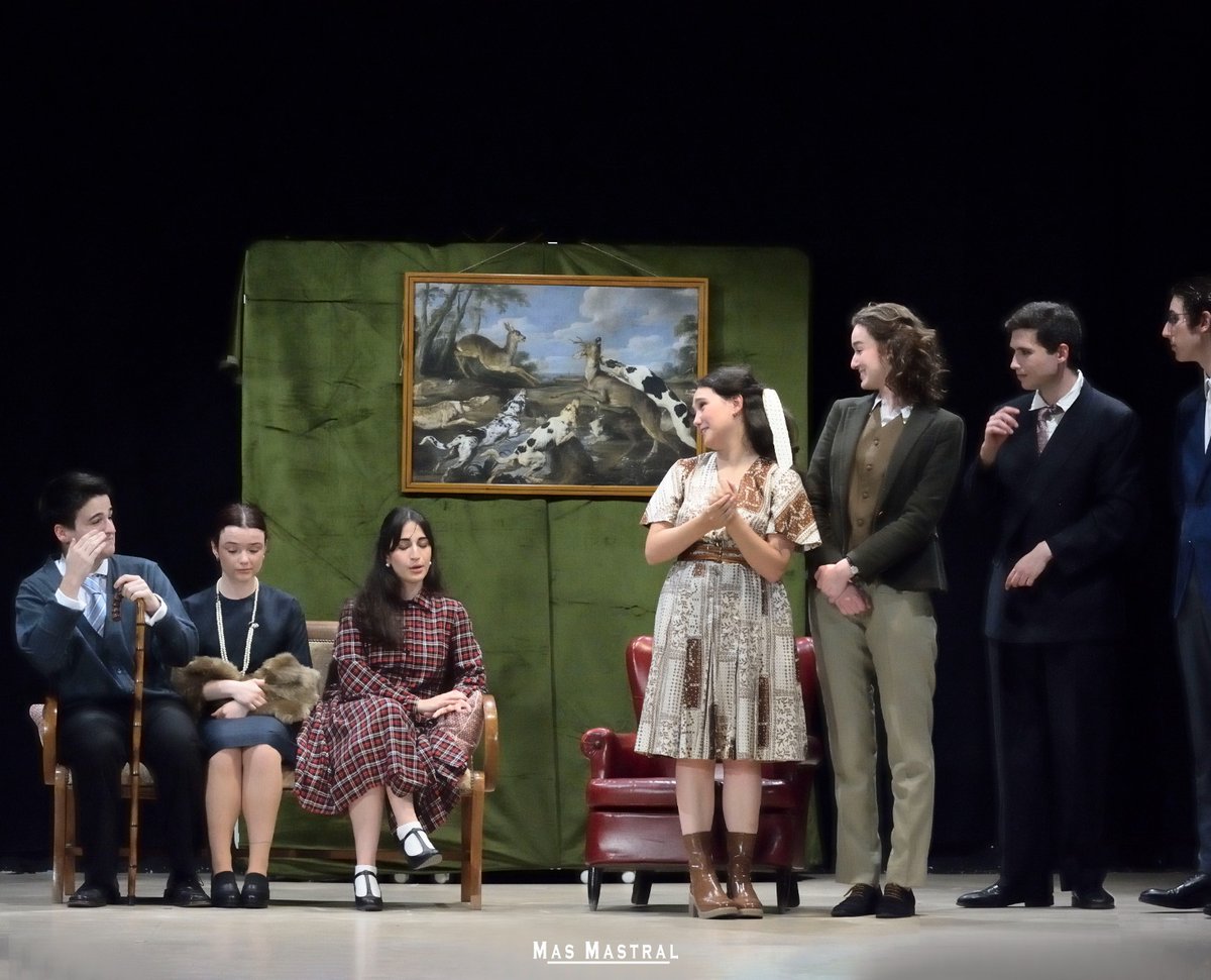 Recuerdos de mayo, cuando representamos "Cuatro corazones con freno y marcha atrás" de Jardiel Poncela... ¿Qué nos esperará este año?