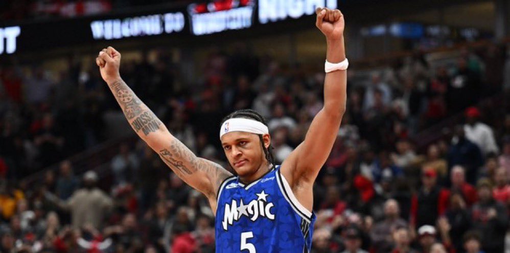 Caseyyy727's tweet photo. That kid in the O is special. He ain’t gonna be given the face of the league he’s making himself it like it or not it’s his 
#5iveTime

#MagicTogether https://t.co/fdgP6vv67W