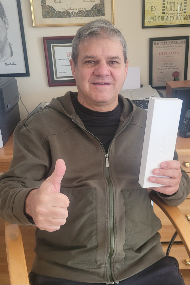 ¡Acabamos el año con mucha suerte! Me ha tocado un apple watch serie 9 en la empresa que lleva mi servidor.
SITEGROUND. Pues muchas gracias a siteground.es que independientemente de lo del reloj, llevo varios años con ellos y puedo afirmar que son de lo mejor.