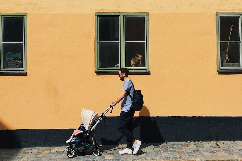 Conciliazione, servizi e parità: la #Svezia non cerca i figli, ma li fa. Per #Denatalitalia un'analisi del modello di Stoccolma, per cui il sostegno alle nascite non è mai stato un obiettivo. Ma ha avuto conseguenze dirette sulla fecondità nel Paese. 🇸🇪 secondowelfare.it/primo-welfare/…