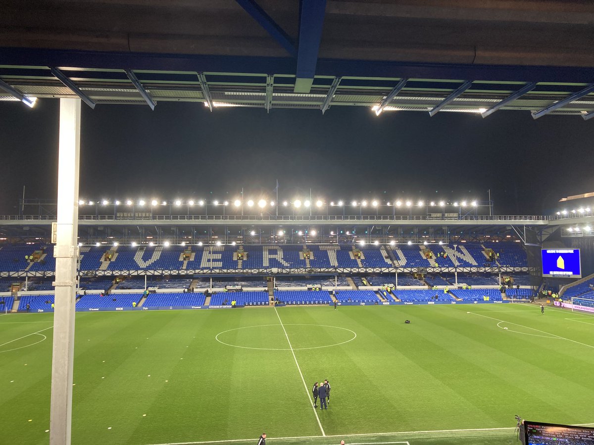 All ready to go at Goodison Park. Just waiting for the fans. The players. And the ⚽️ Can Fulham book their place in the @Carabao_Cup semi final, with ANOTHER win over Everton ? Commentary to come on @BBCLondonSport Dig 📻 with me and @_mattlockwood