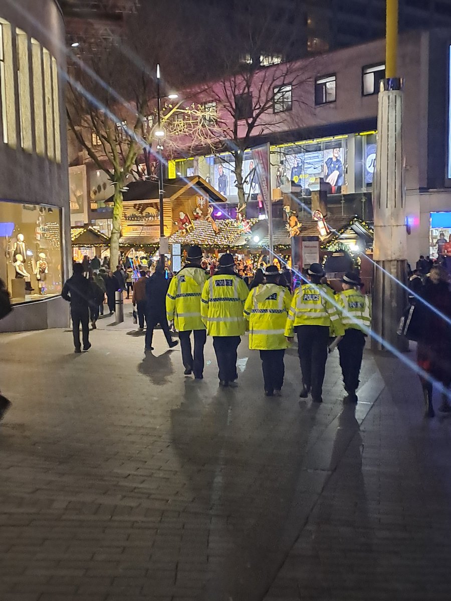 Late shift are on patrol in the city centre Come and say 'hello' if you see us out and about 👋 Please report any suspicious activity to us