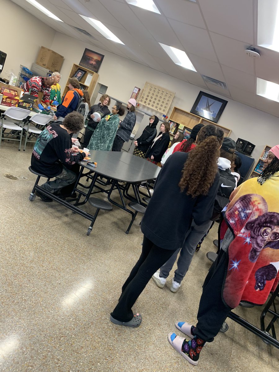 So many things happening at KVA today! Never a dull moment. Dr. Faulconer wanted to send the kids off to break with full bellies of pizza. So guess what? We did! Appreciate the staff for jumping in to help, it takes a village and we have one of the best!